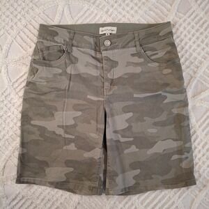 Gibson Latimer Camouflage Cargo Shorts Womens Size 8 Green Grey Casual Stretch